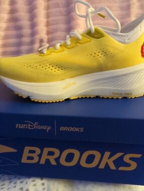 Brooks Disney Princess Belle